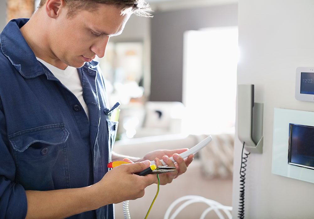 alarm-technician-eastern-fire-security